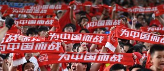 篮球名将反响热烈，引领球队取得胜利